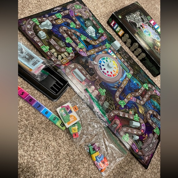 Haunted Mansion Game of Life Disney Parks Version Disneyland Disney World - Picture 5 of 7